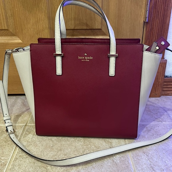Kate spade tote in great condition, I just decided it is too big for me. - Picture 1 of 5